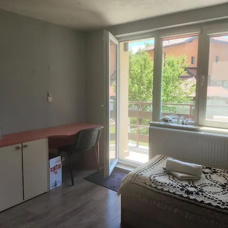 The Bird Maison d'hôtes Bosnek