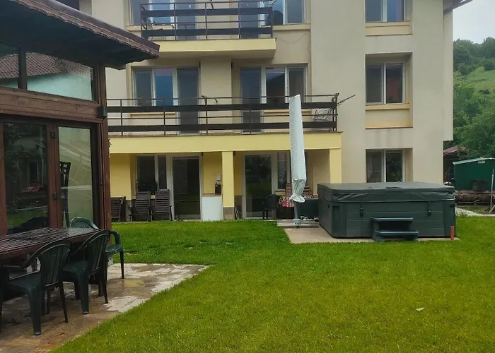 Къща за гости The Bird Боснек