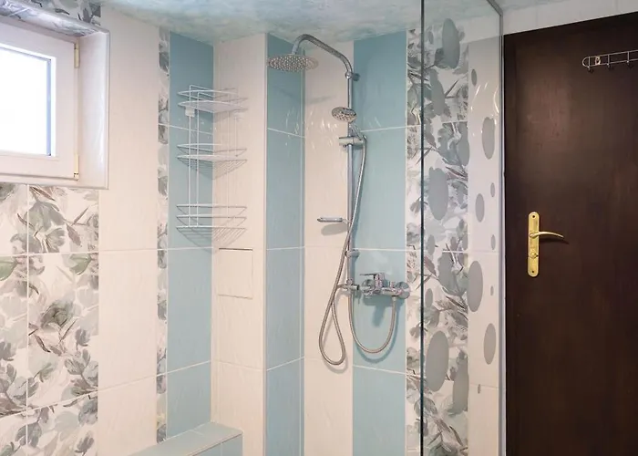 The Bird Къща за гости Боснек